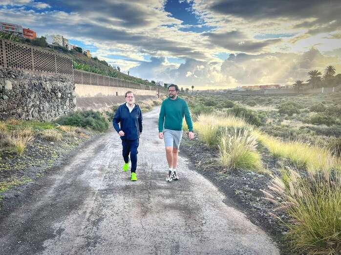 Rajoy y Ramos, de caminata esta mañana por el Barranco Real/TA.